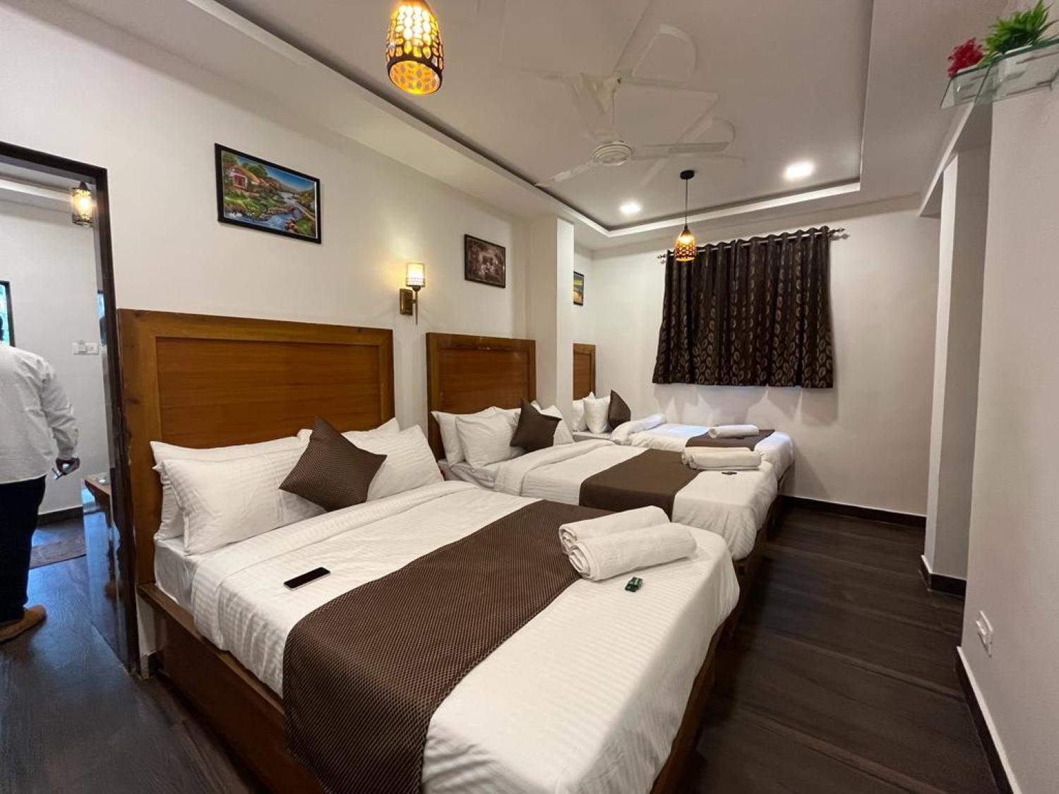 C P Cottage Resort 마하발레슈와르 외부 사진