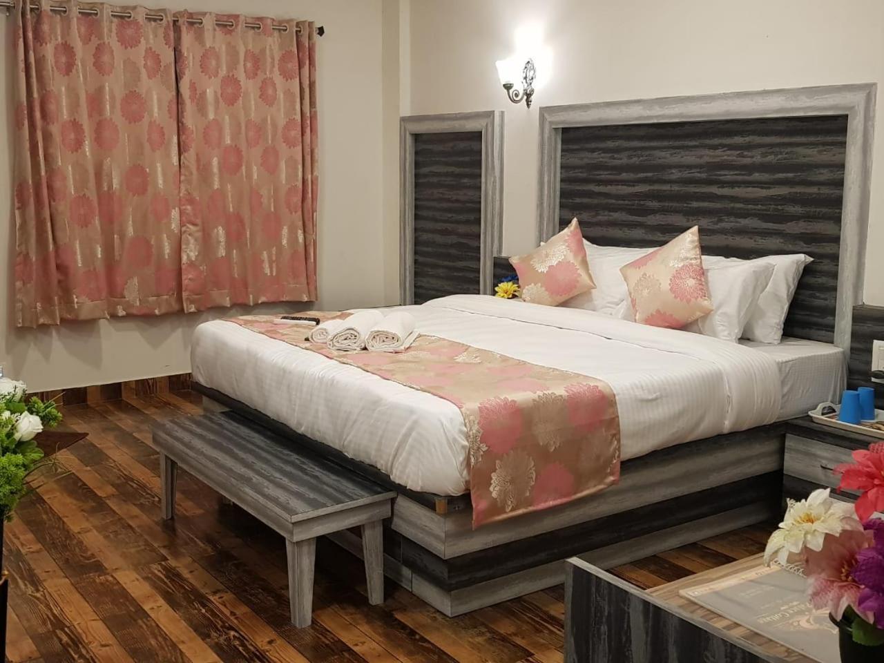 C P Cottage Resort 마하발레슈와르 외부 사진