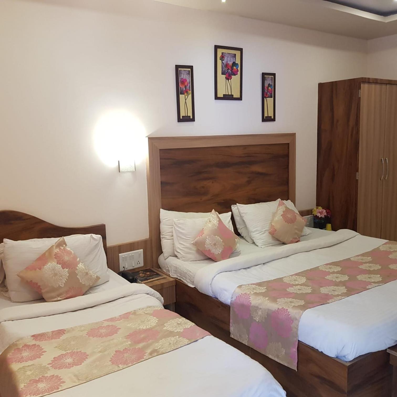 C P Cottage Resort 마하발레슈와르 외부 사진