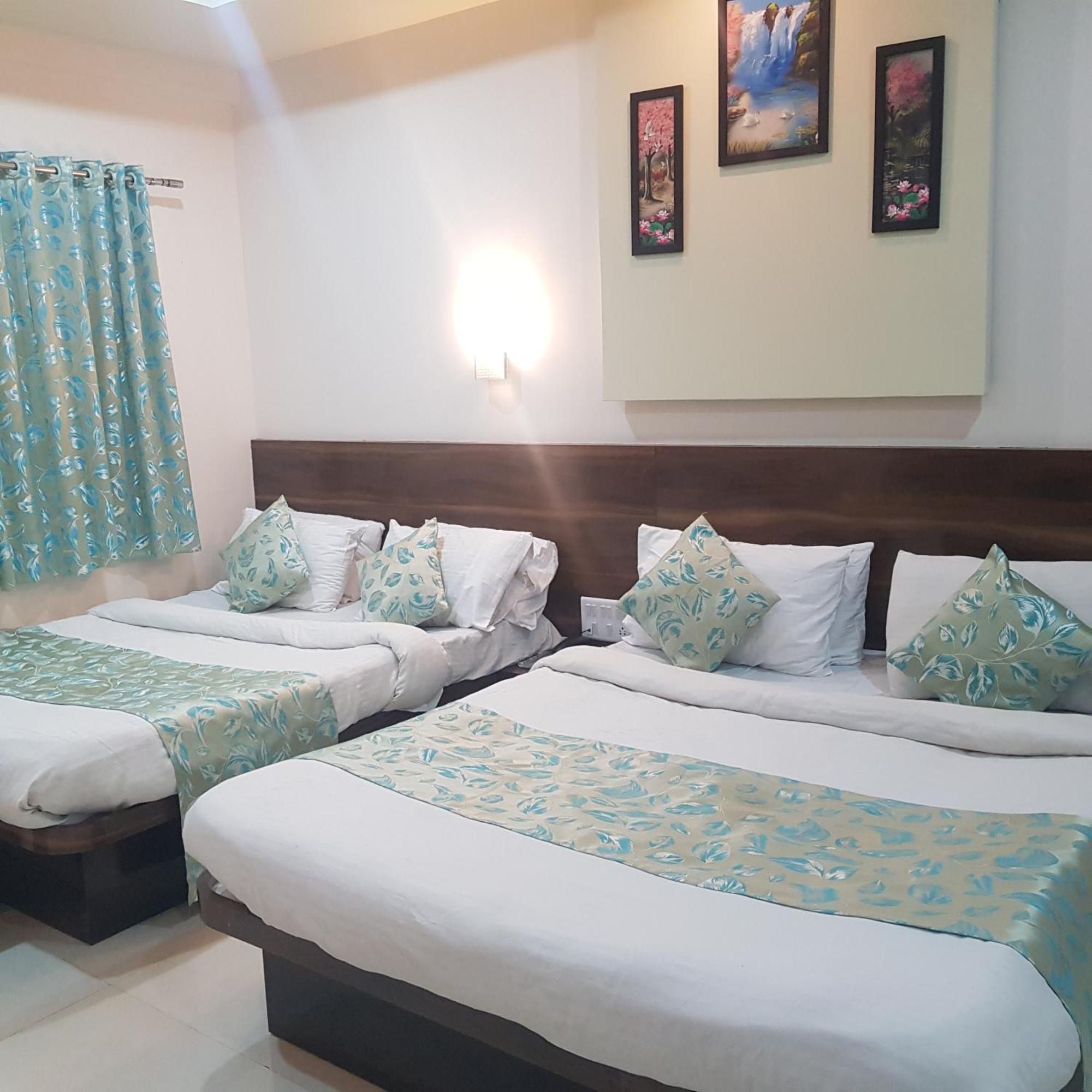 C P Cottage Resort 마하발레슈와르 외부 사진