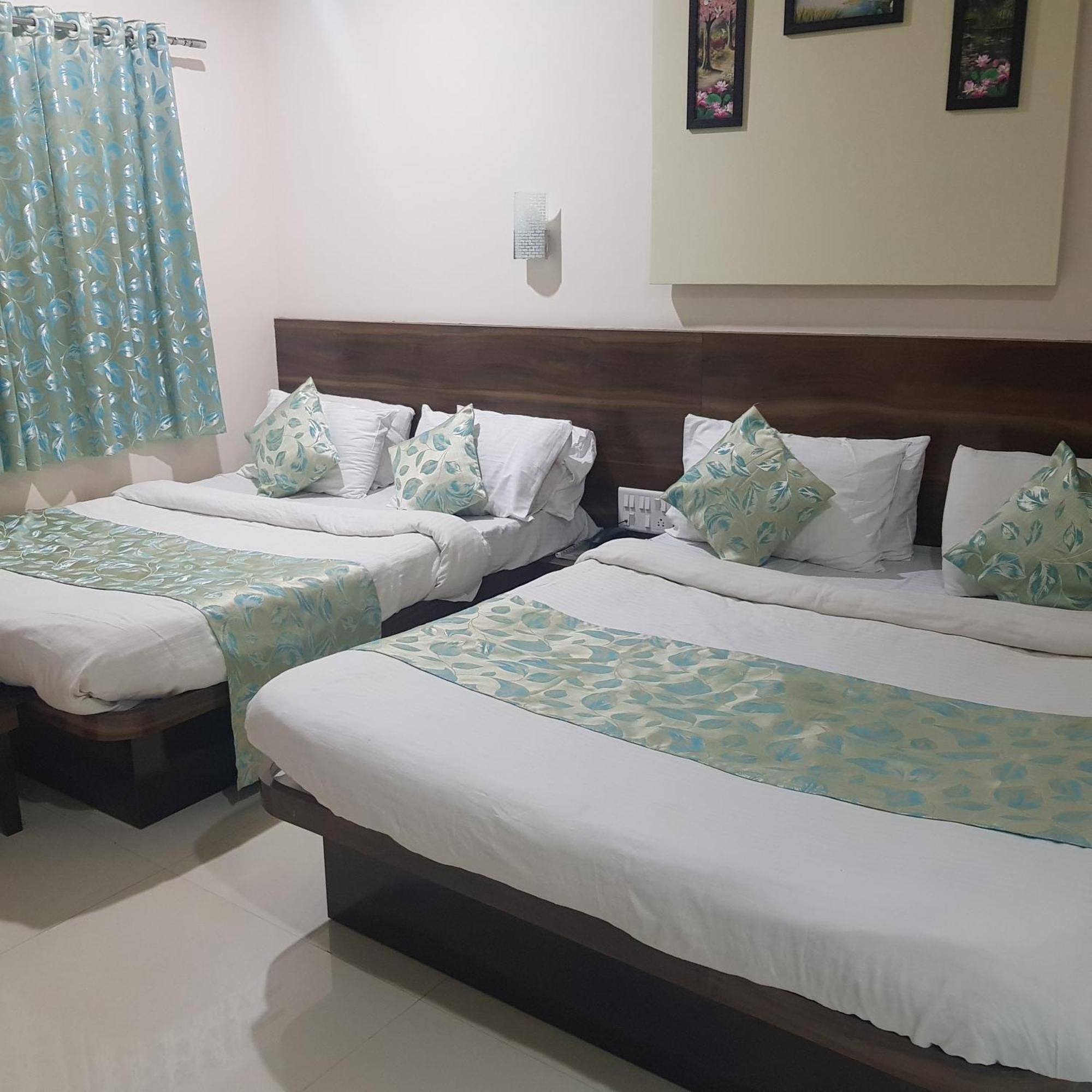 C P Cottage Resort 마하발레슈와르 외부 사진